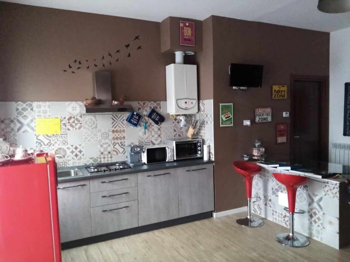 Emmanueli65 Fronte Clinica Per 5 Matrimoniale 2 Singoli 1 Divano Letto Piacenza Buitenkant foto