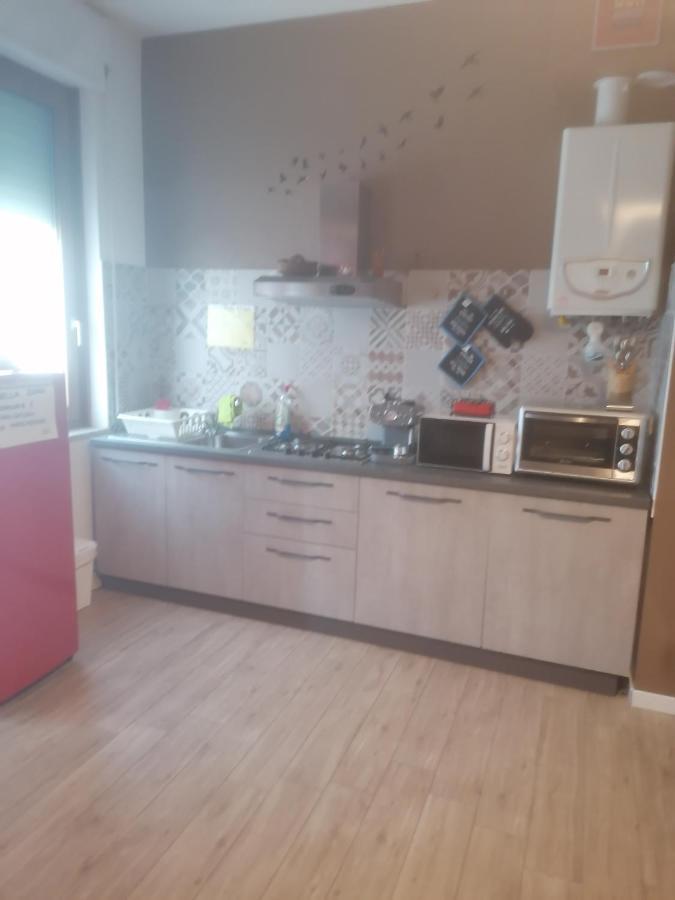 Emmanueli65 Fronte Clinica Per 5 Matrimoniale 2 Singoli 1 Divano Letto Piacenza Buitenkant foto